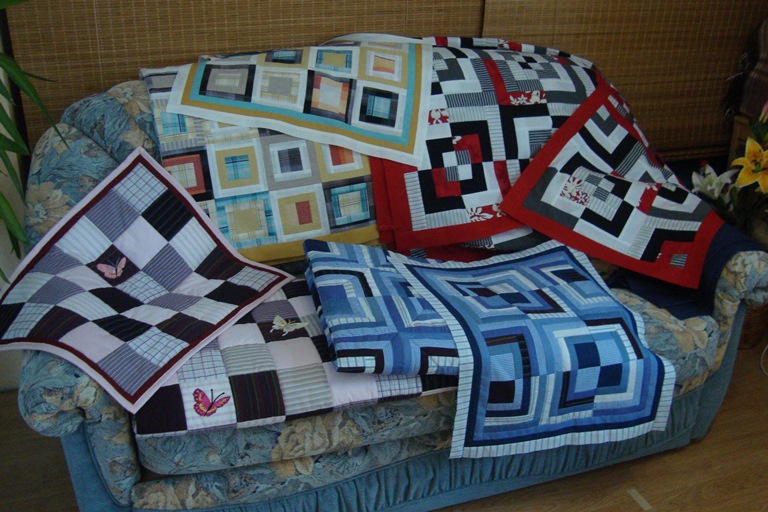 Quilts, black white red, log cabin, Mailis Design